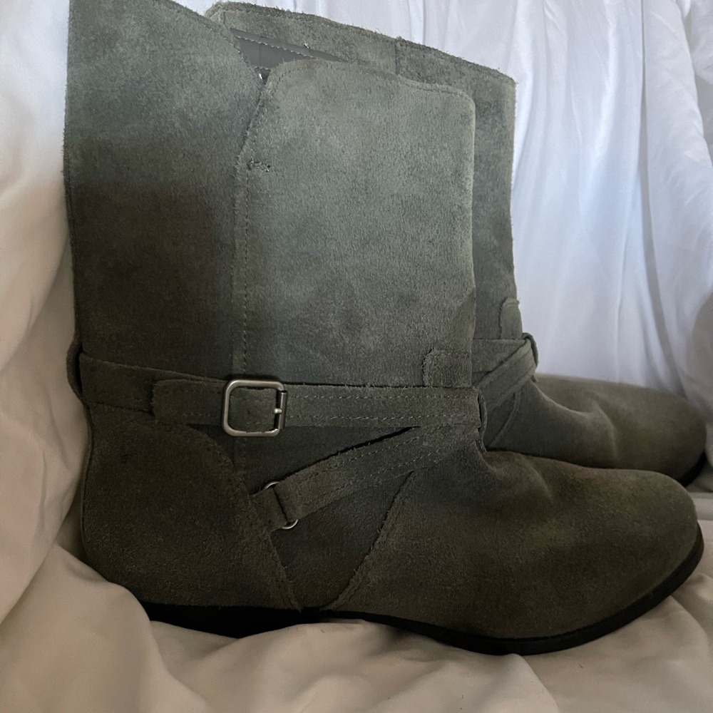 Suede leather boots